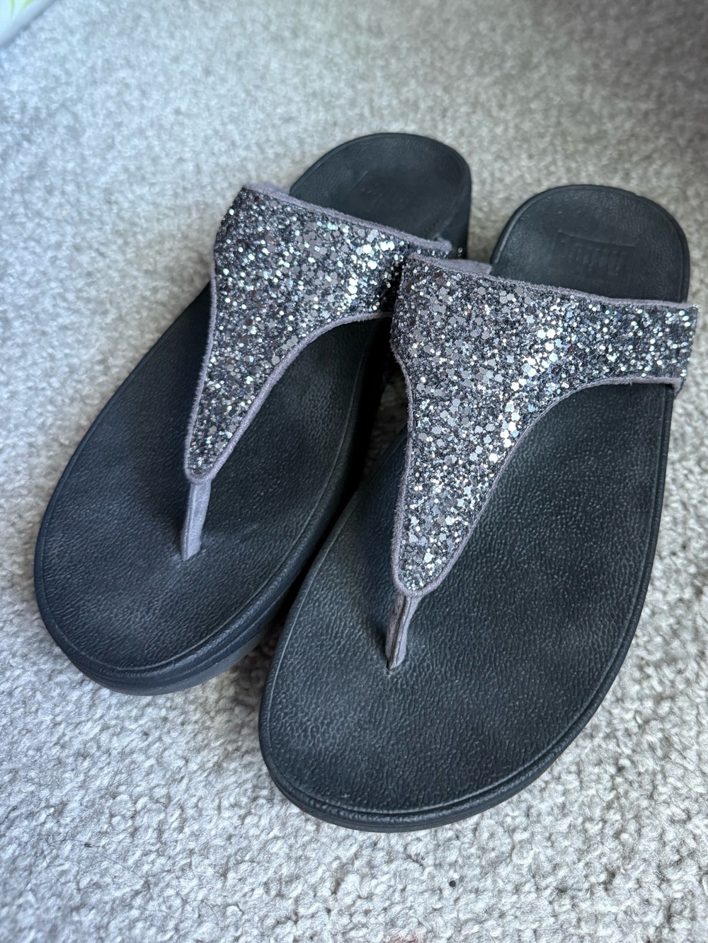 FitFlop LULU Glitter Toe-Post Sandals 8